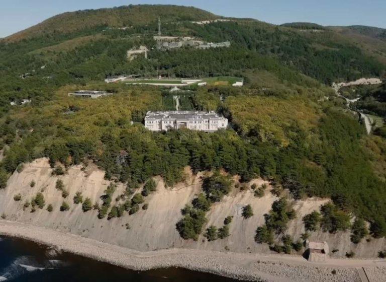 Украина заявила об атаке БПЛА «Дворца Путина» в Геленджике