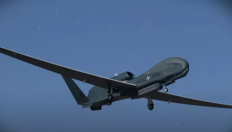 Флайтрадар засёк у Краснодарского края самолёт НАТО после атаки БПЛА