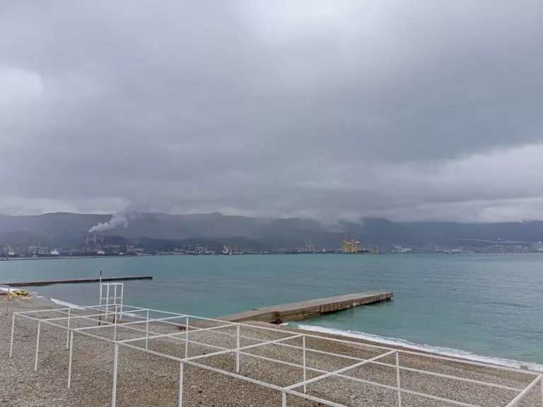 Штормовой ветер накрыл Краснодарский край