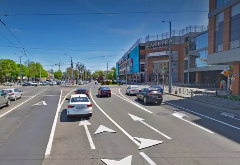 Водителей предупредили о пробках в центре Краснодара