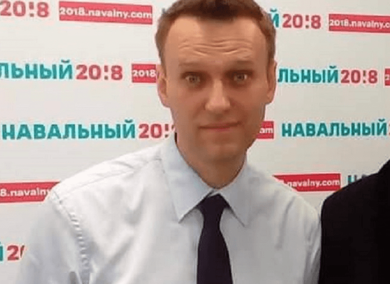 Матершинник и почитатель Булгакова: как я пил виски с Алексеем Навальным*