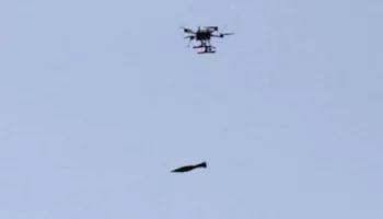 Туристов напугали взрывы над Азовским морем