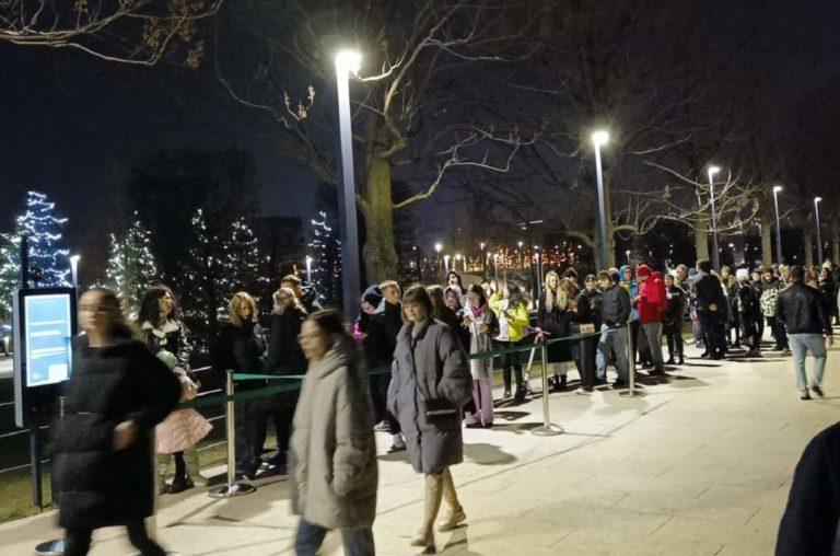 С туристов взяли 2600 рублей за обещание провести в Японский сад парка Галицкого