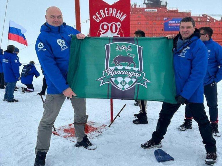 Экс-мэр Краснодара Первышов уплыл на Северный полюс