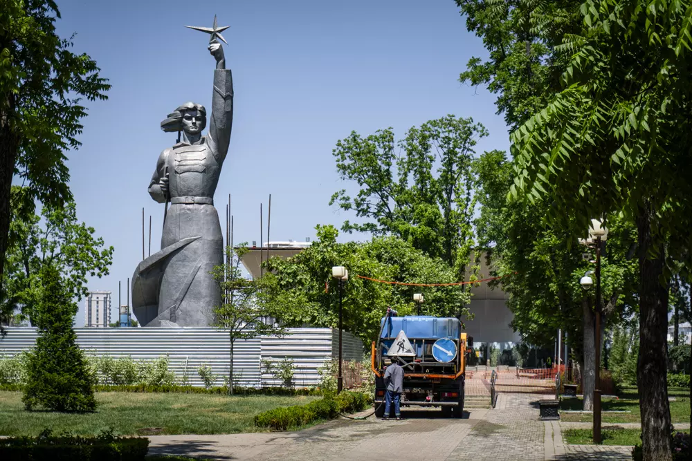 В Краснодаре показали изнутри реконструкцию кинотеатра «Аврора»: статуя Авроры