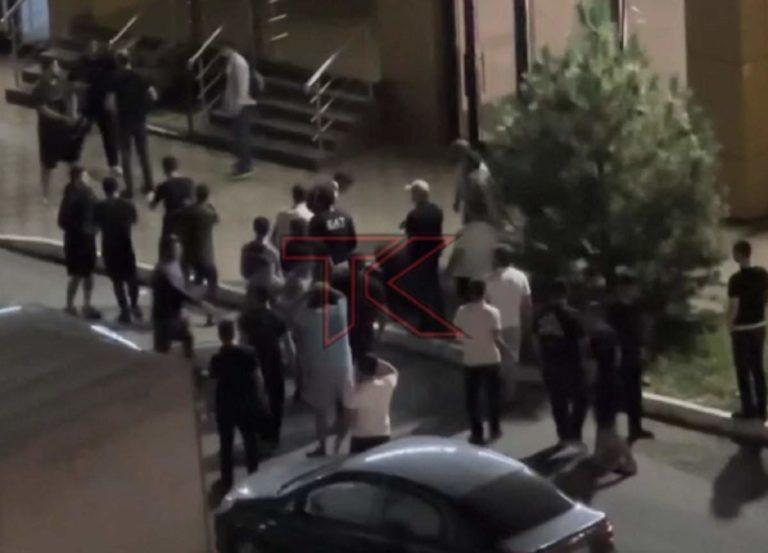 В Краснодаре 30 человек устроили массовое побоище: видео