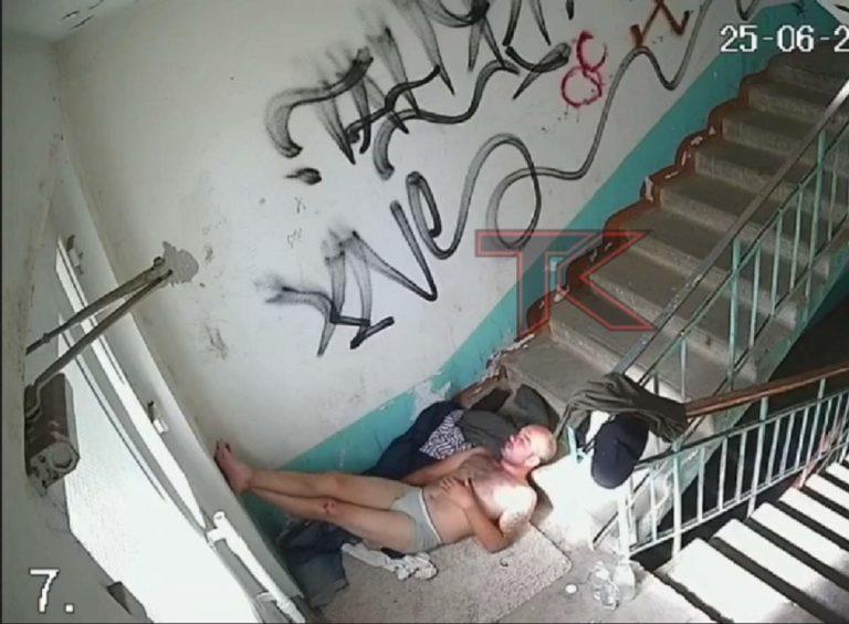 Полуголый краснодарец два месяца живёт в подъезде высотки