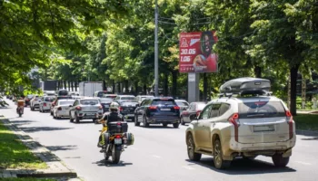 В Краснодарском крае туристы стоят в 40-километровых пробках