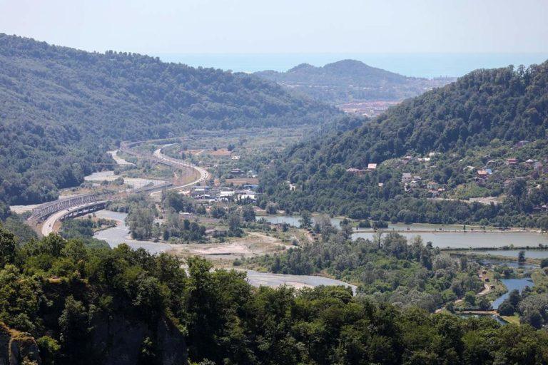 В Краснодарском крае перекрыли трассу А-149 из-за аварии