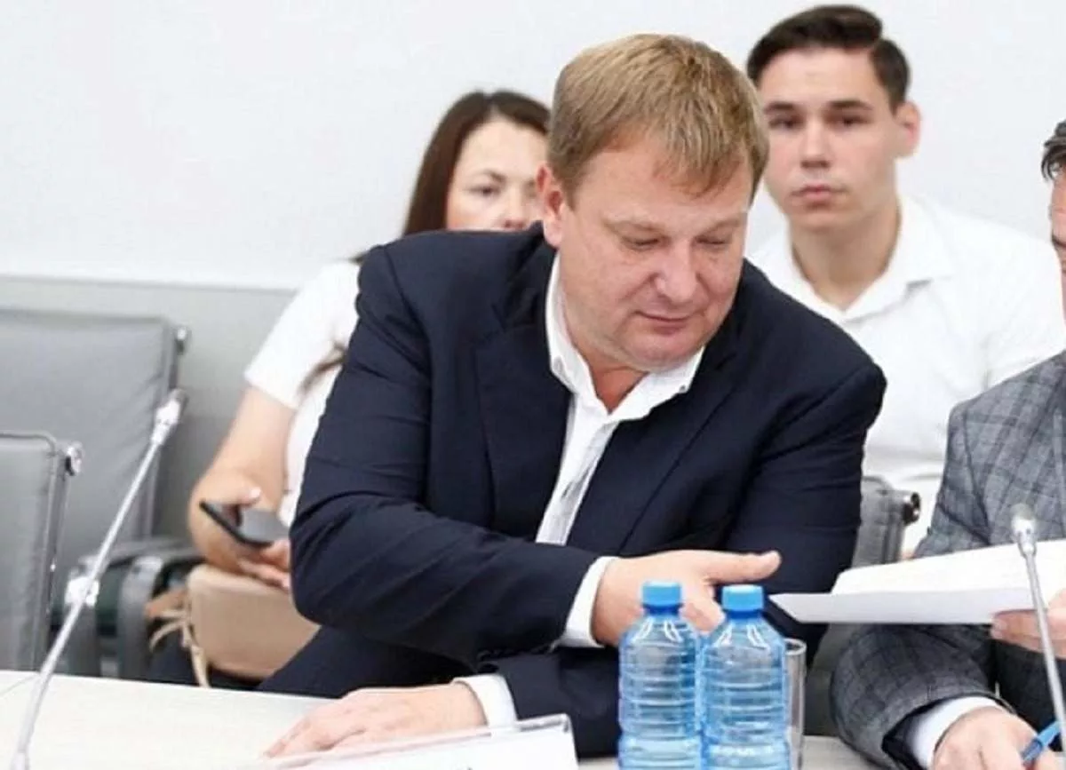 В Краснодаре директора стройфирмы обвинили в мошенничестве после дачи взятки замгубернатора Власову