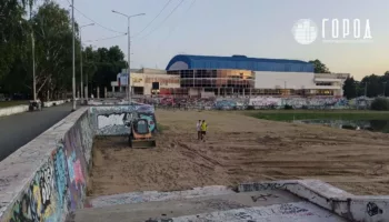 В Краснодаре завезли песок на бывший городской пляж