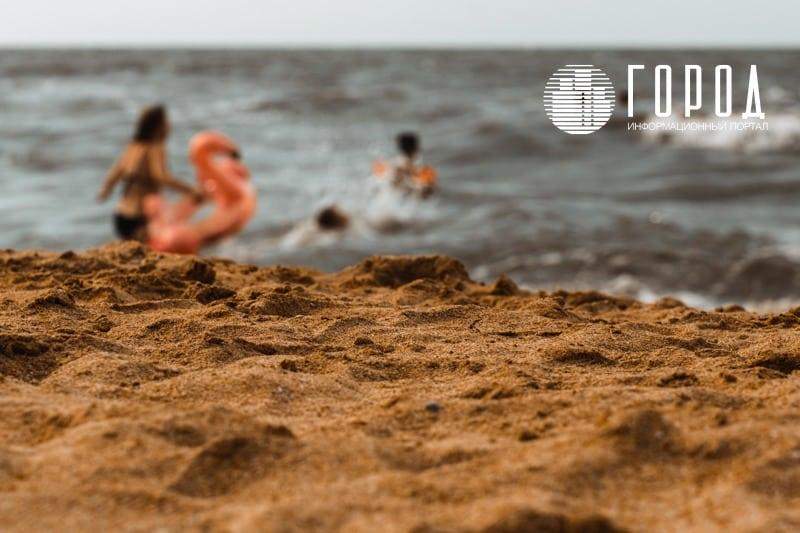 Чёрные пятна и наличка без интернета: турист об отдыхе на Азовском море
