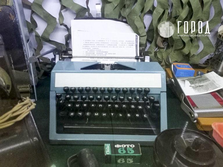 Бабины, фотоаппараты, камеры и кассеты: дети не узнают технику СССР и перестройки в музеях