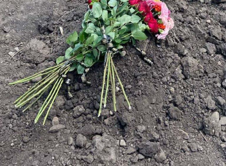 В Краснодаре забыли привезти могильный крест на похороны