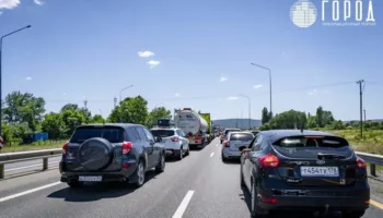Пробки на трассах к Чёрному морю растянулись на 60 километров