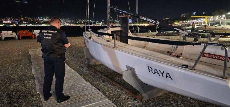 Яхта с пятью туристами затонула у Геленджика