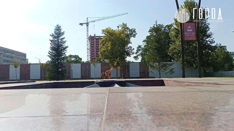 В Краснодаре раскрыли стройку торгового центра депутатов у Вечного огня