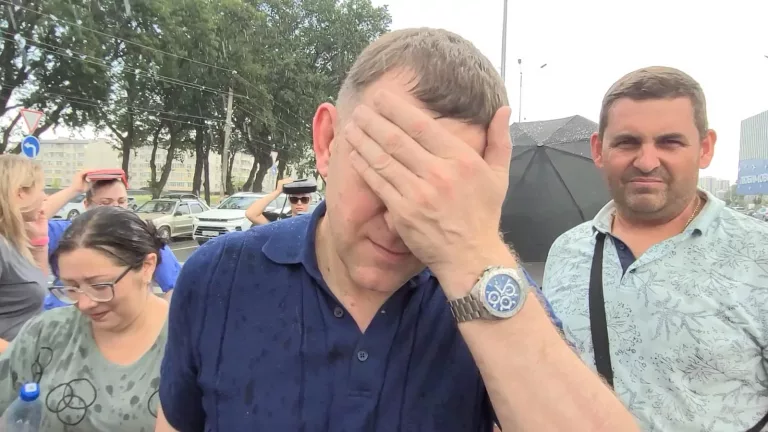 Краснодарцы собирают подписи за отставку мэра Евгения Наумова по утрате доверия