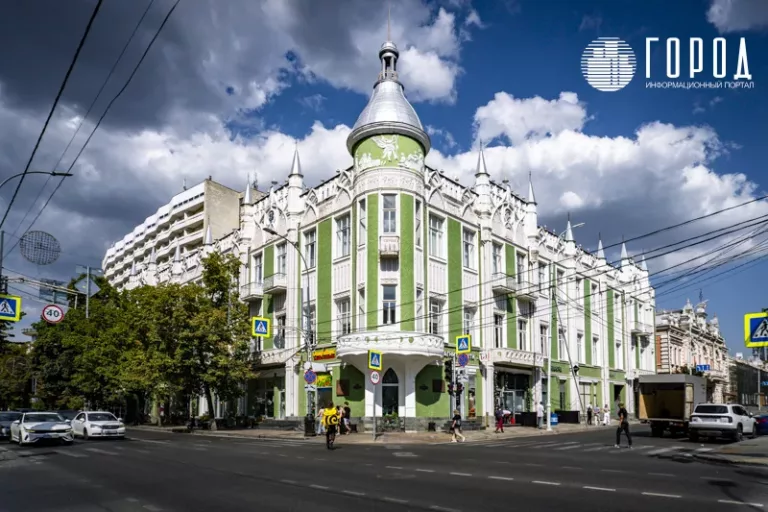 В центре Краснодара рушится «Зелёный дом»: история и судьба гостиницы «Централь»