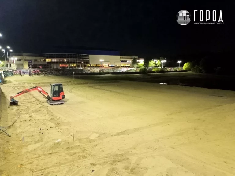 В Краснодаре бывший городской пляж на Затоне отдали под корт пляжного футбола