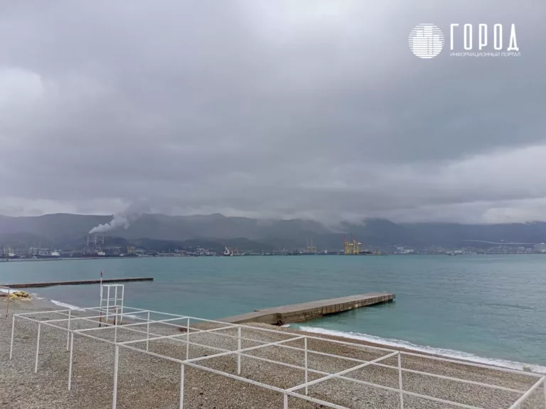 МЧС предупредило о штормовых ливнях и сигналах тревоги в Краснодарском крае