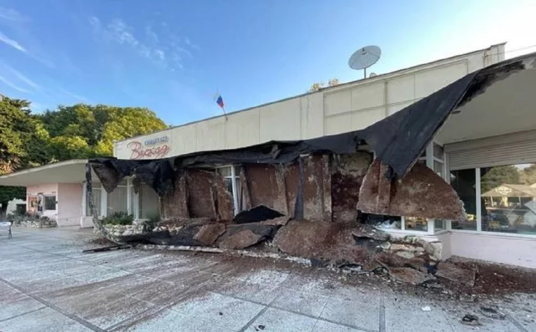 В Сочи обрушился козырёк кинотеатра «Восход»: история легенды