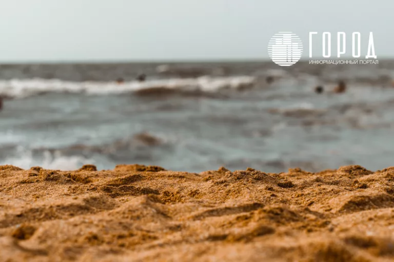 Азовское море забирает сушу: одни хотят денег, другие пугают