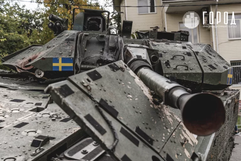 Фото выставки техники НАТО и ВСУ в Краснодаре