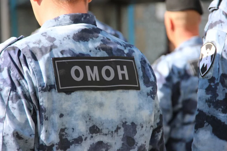 ОМОН вывели на улицы Краснодара с 10-балльными пробками и смогом