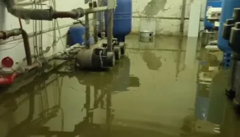 «Мы из г… не выплывем»: в Краснодаре высотку на Московской обещают неделю топить фекальными стоками