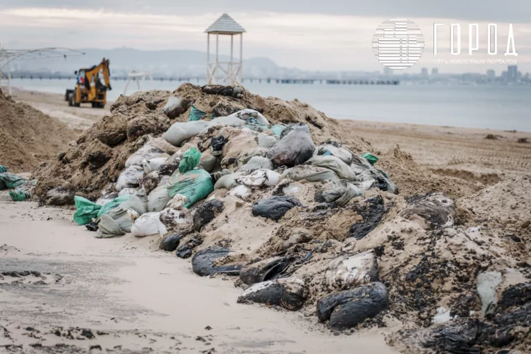 Кто заплатит за ущерб в результате разлива мазута в Чёрном море