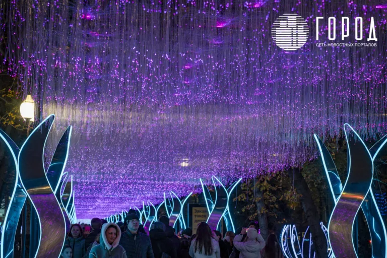 В Краснодаре молчат о планах Галицкого украсить улицу Красную к Новому году