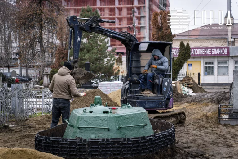 Новая плитка и уничтоженные могилы: как проходит реставрация Всесвятского кладбища Краснодара