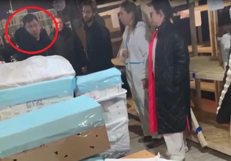 Замминистра образования Краснодарского края Сергей Урайкин нецензурно наорал на волонтёров в Анапе