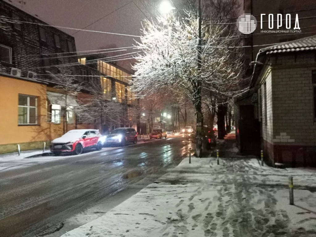 Снегопад в Краснодаре 13 января 2025 года (8)