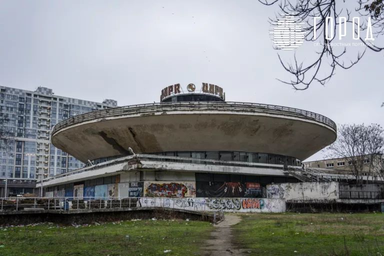 Сорвали сроки реконструкции цирка Краснодара