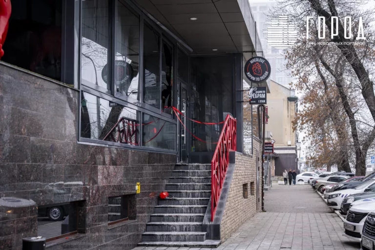 «Край хамства и наглости»: сожжённый ресторан в центре Краснодара собирает деньги на восстановление