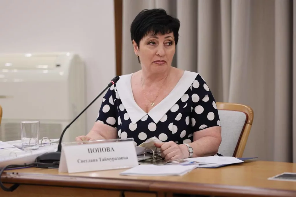 Активистка из Новороссийска Светлана Попова на встрече у губернатора Вениамина Кондратьева