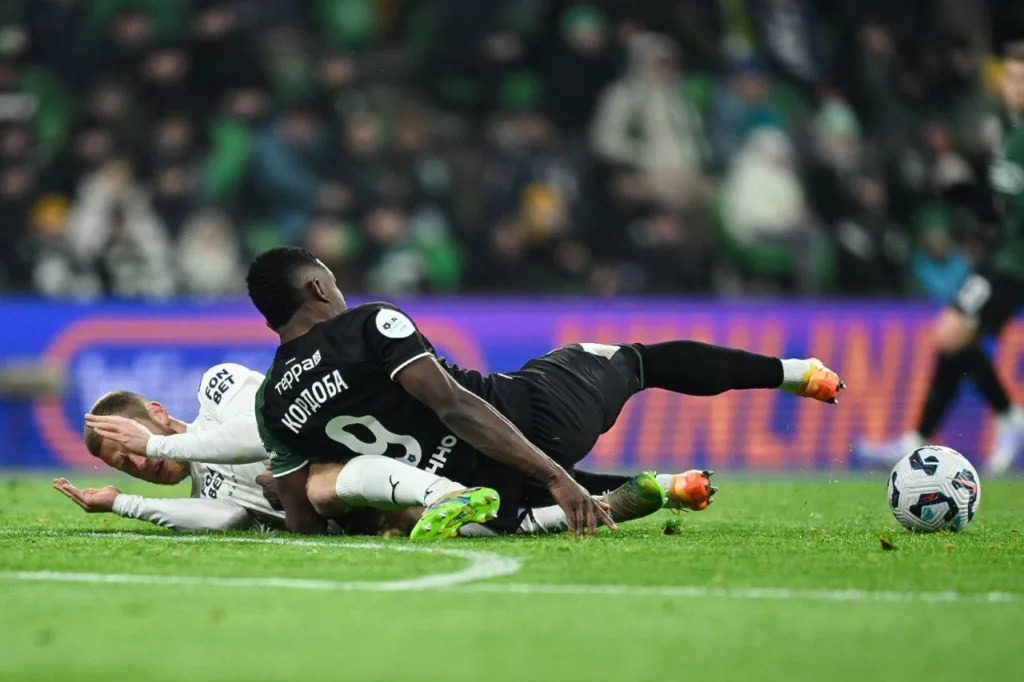 Кордоба сегодня не попадал или не дотягивался до мяча