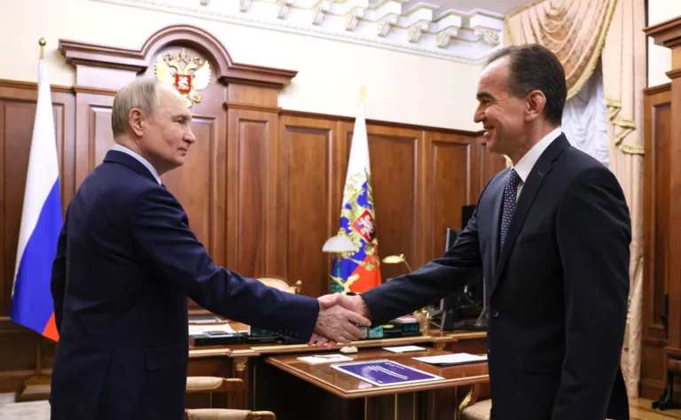 Дороги, школы, сотрудники скорой и ремонт ФАПов: как Путин пожелал удачи Кондратьеву в переизбрании на третий срок