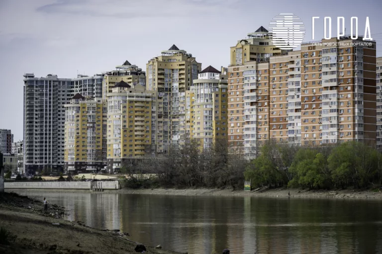 УК воруют и подделывают протоколы: в Краснодарском крае выявили свыше 8000 нарушений в сфере ЖКХ