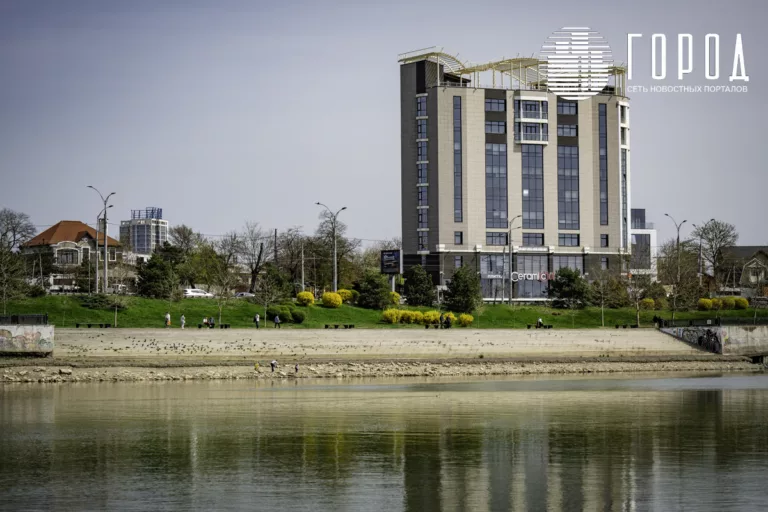 Много зелени, стоки и «Диана лучшая»: каким видят Краснодар на въезде со стороны Адыгеи