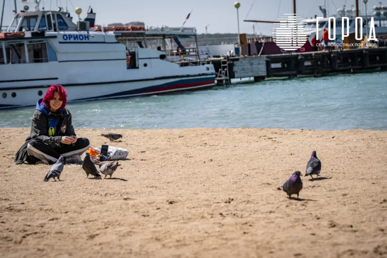 Пляжи Геленджика перед наплывом туристов: стартует курортный сезон 2025