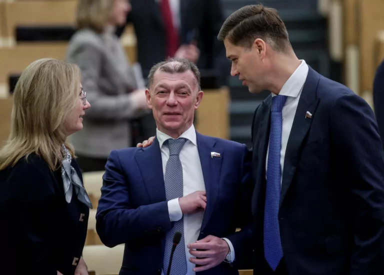 В Краснодарском крае депутатам Госдумы ищут 18 седанов