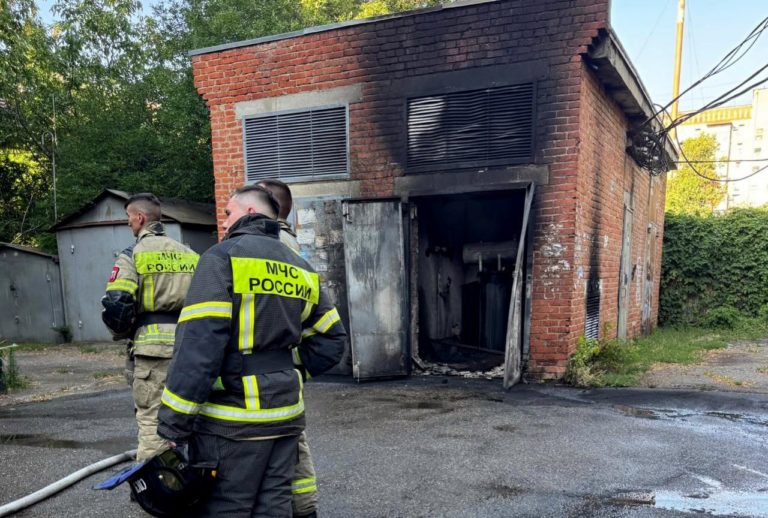 В Краснодарском крае горят подстанции, жители сидят без света и воды