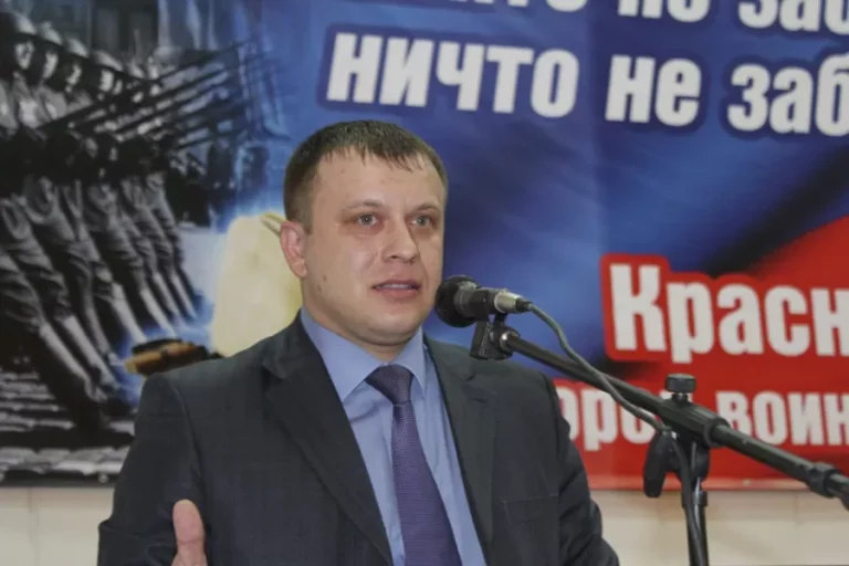 Ярмарочный бизнес под прикрытием участника СВО? Бывшего вице-мэра Краснодара Дмитрия Логвиненко судят за мошенничество