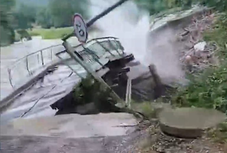 «А у кого из нас мост не падал?»: смытый в Лермонтово путепровод 8 лет ждал ремонта