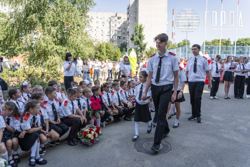 День знаний 1 сентября в СОШ 8 Краснодара 2025 (15)