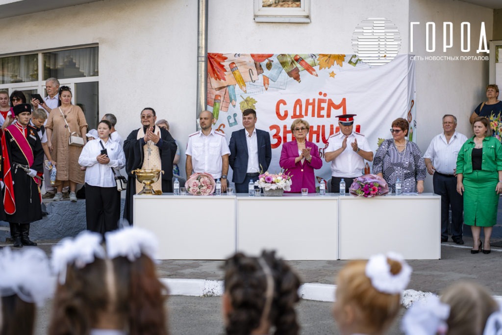 День знаний 1 сентября в СОШ 8 Краснодара 2025 (26)