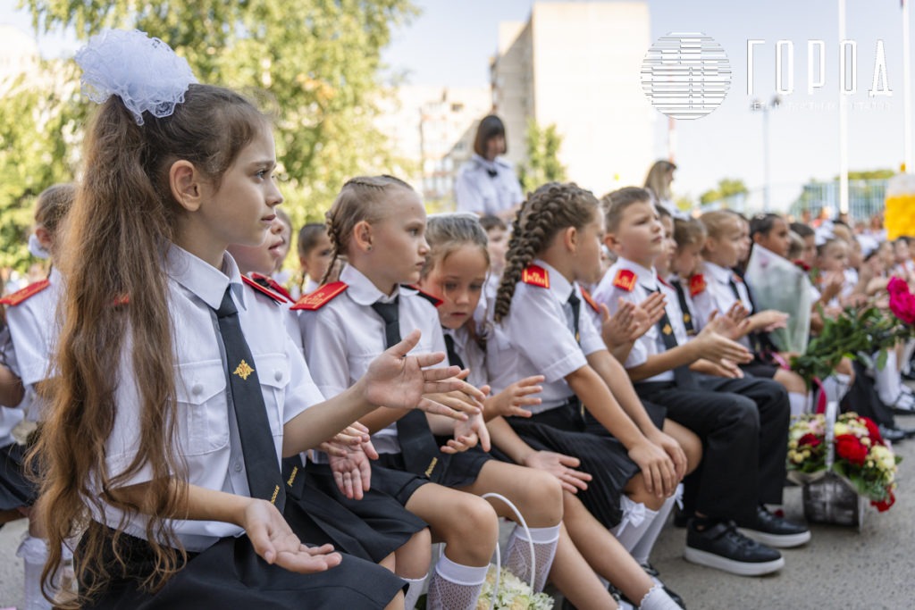 День знаний 1 сентября в СОШ 8 Краснодара 2025 (8)